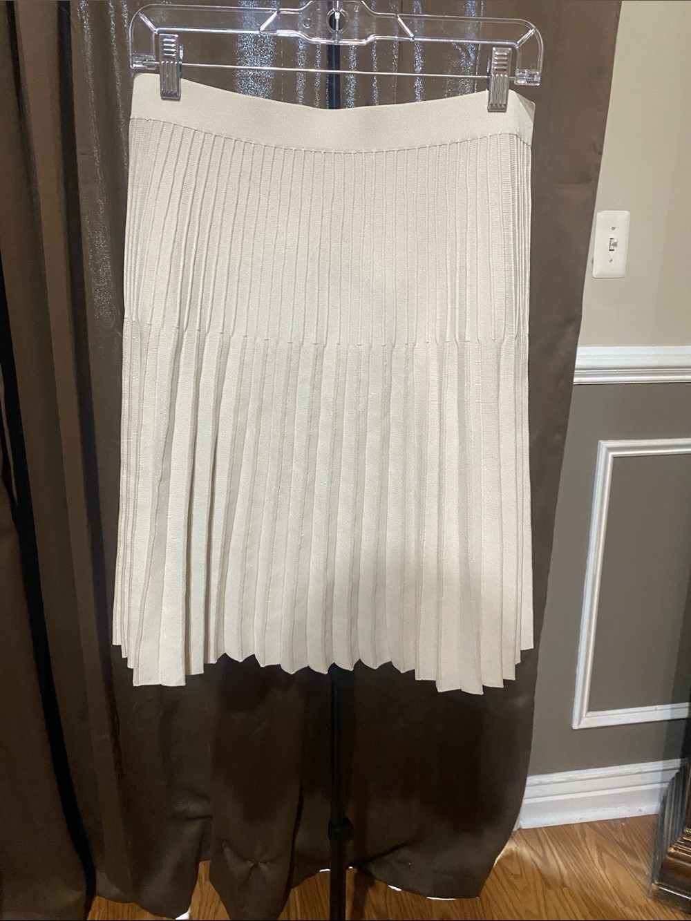 Halogen Ivory Pleated Midi Skirt